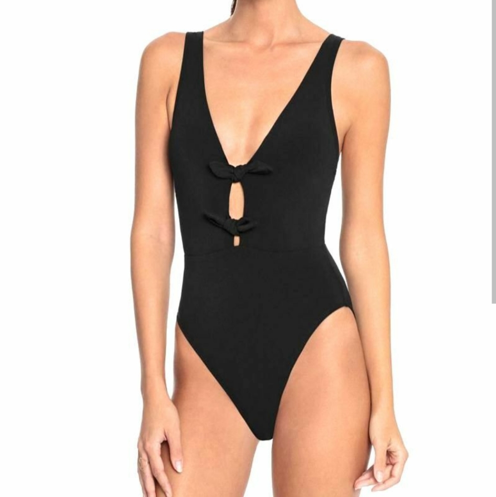 *SALE* NWT Robin Piccone Ava Plunge One Piece Suit Size 6